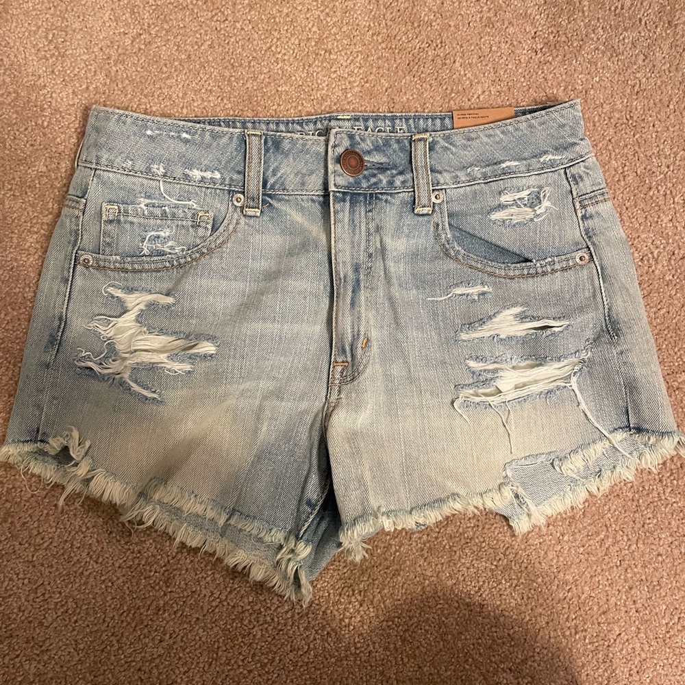 NWT! American Eagle high rise festival denim shorts!